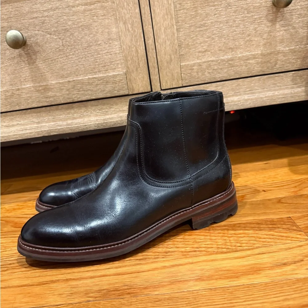 Johnston & Murphy Black Leather Chelsea Boots with Brown Welt